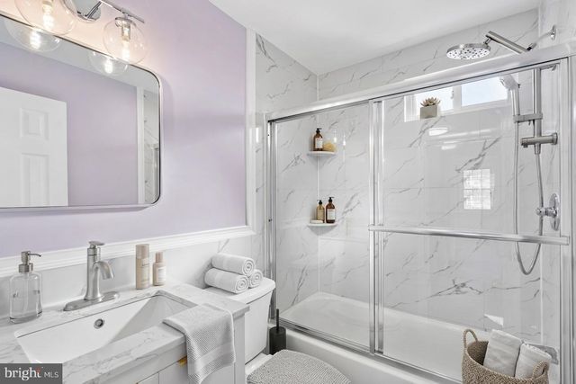 218 E COUNTY LINE RD, Hatboro, PA 19040