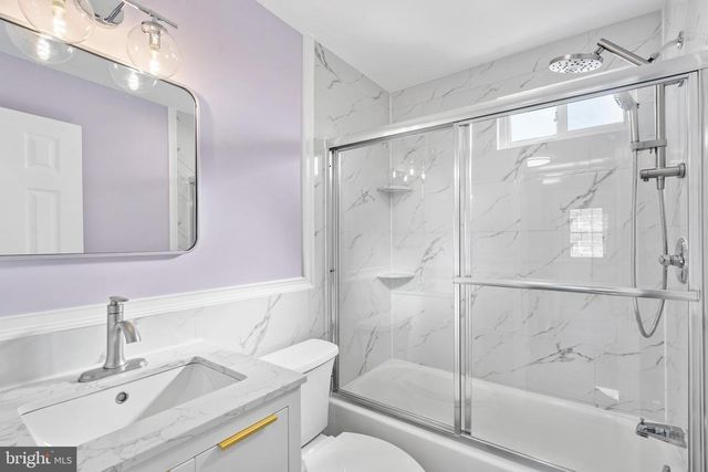 218 E COUNTY LINE RD, Hatboro, PA 19040