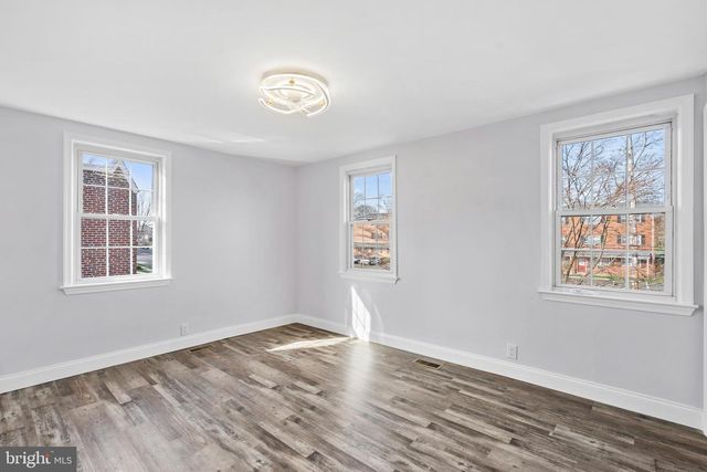 218 E COUNTY LINE RD, Hatboro, PA 19040