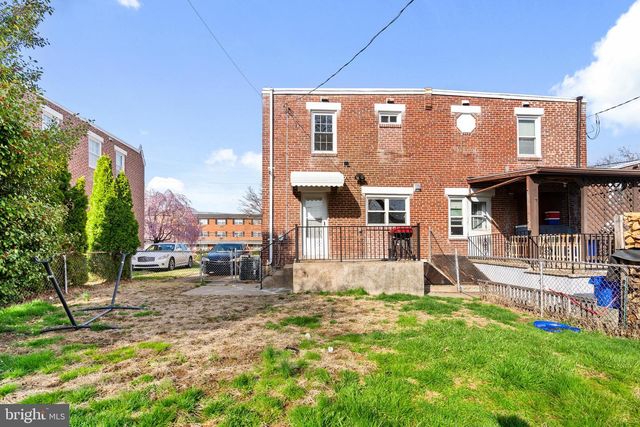 218 E COUNTY LINE RD, Hatboro, PA 19040