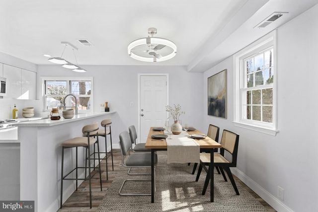 218 E COUNTY LINE RD, Hatboro, PA 19040