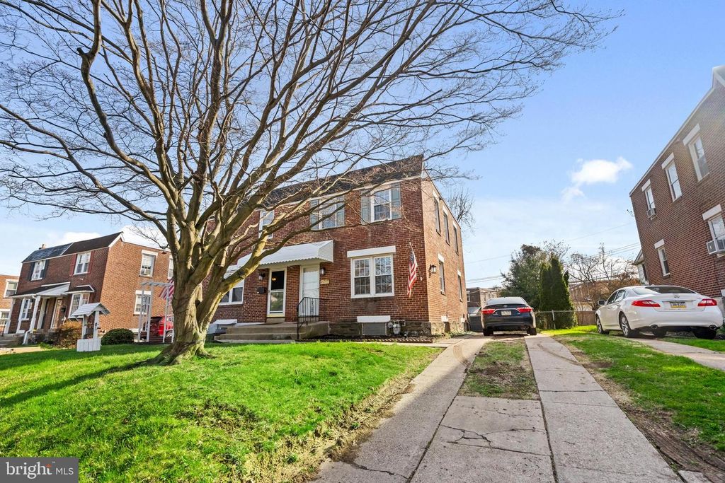 218 E COUNTY LINE RD, Hatboro, PA 19040