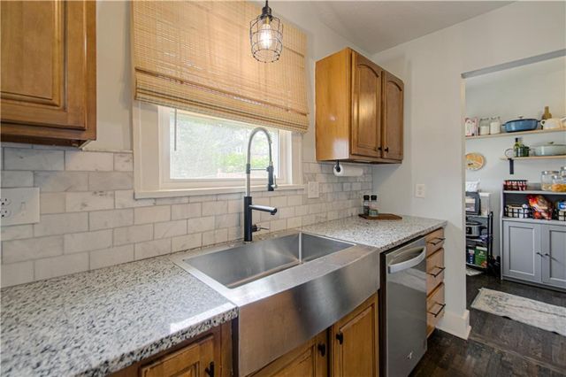 346 Kensington Avenue, Kansas City, MO 64124