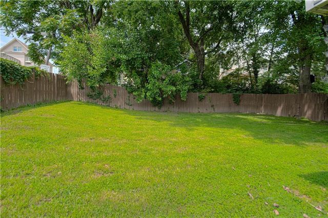 346 Kensington Avenue, Kansas City, MO 64124