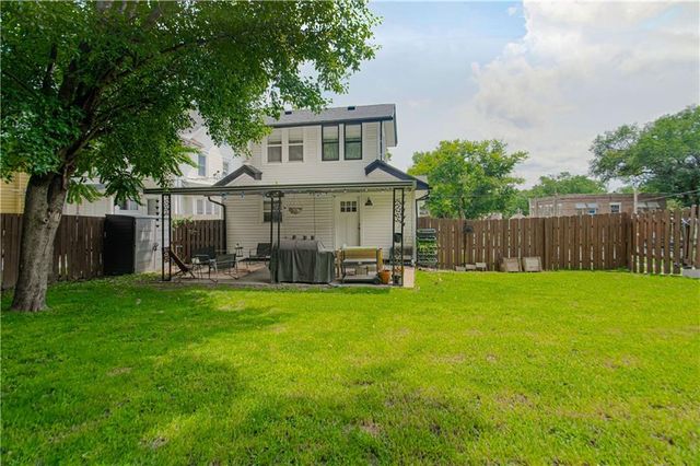 346 Kensington Avenue, Kansas City, MO 64124
