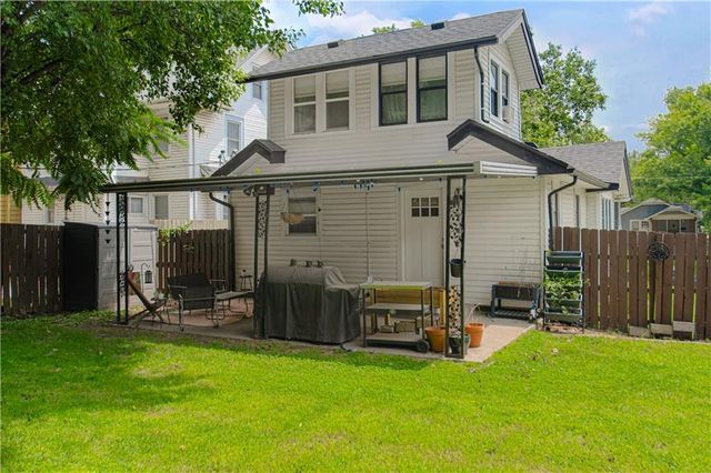 346 Kensington Avenue, Kansas City, MO 64124