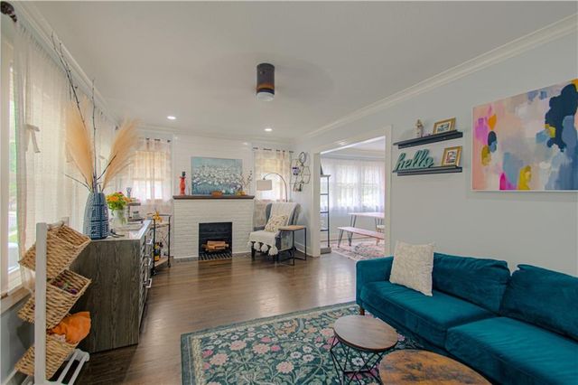 346 Kensington Avenue, Kansas City, MO 64124