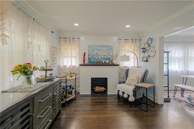 346 Kensington Avenue, Kansas City, MO 64124