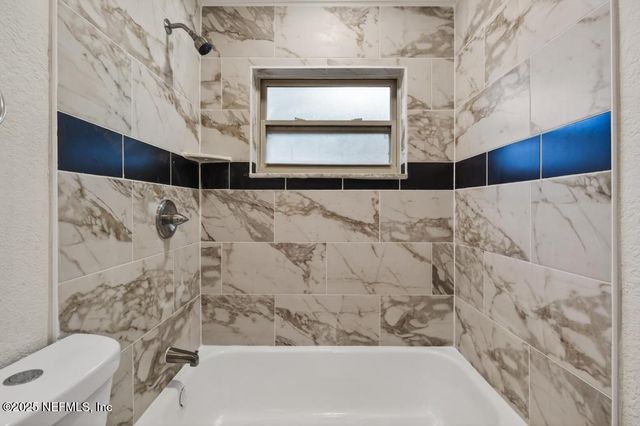 8219 NEWPORT Road, Jacksonville, FL 32244