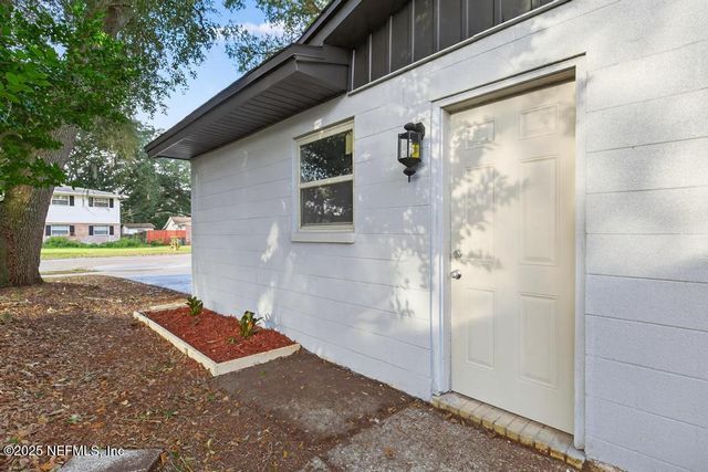 8219 NEWPORT Road, Jacksonville, FL 32244