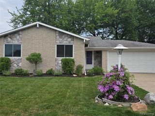 35252 Simon Drive, Clinton Township, MI 48035