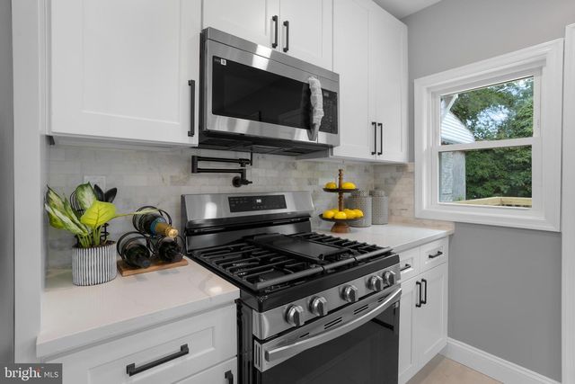 1358 CROFTON RD, Baltimore, MD 21239