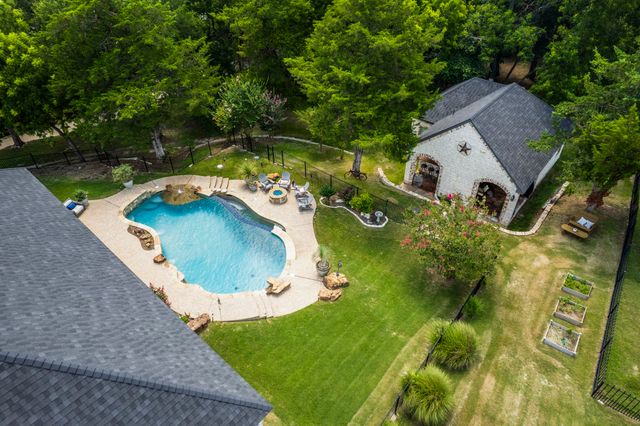 3840 Angela Court, Midlothian, TX 76065