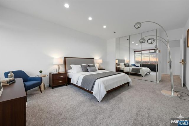 5 Horizon Road 2909, Fort Lee, NJ 07024