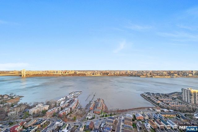 5 Horizon Road 2909, Fort Lee, NJ 07024