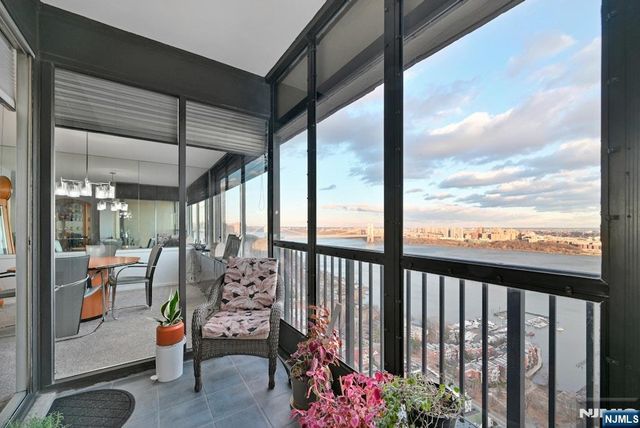 5 Horizon Road 2909, Fort Lee, NJ 07024