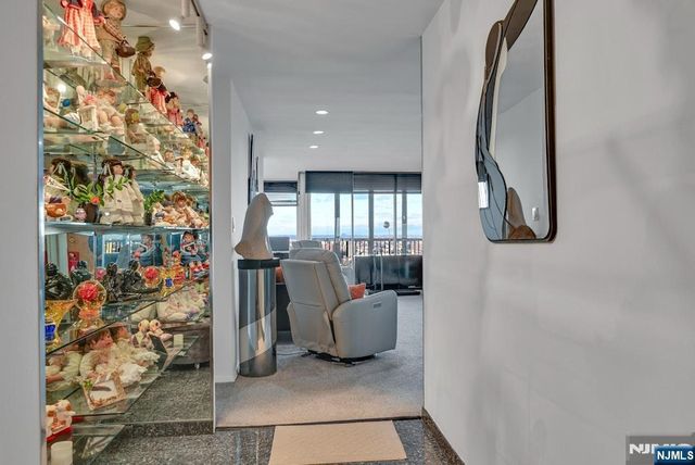 5 Horizon Road 2909, Fort Lee, NJ 07024