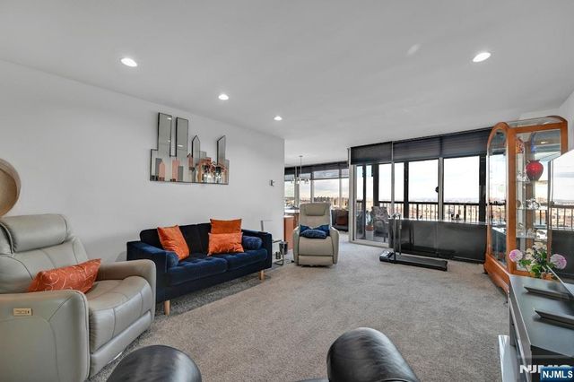 5 Horizon Road 2909, Fort Lee, NJ 07024