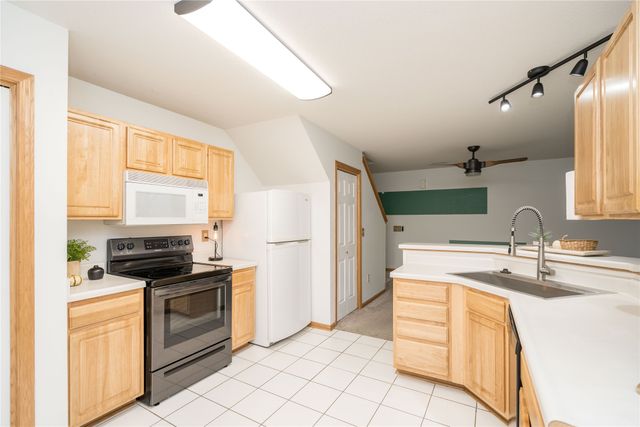 5221 Village Run Avenue 1503, Des Moines, IA 50317