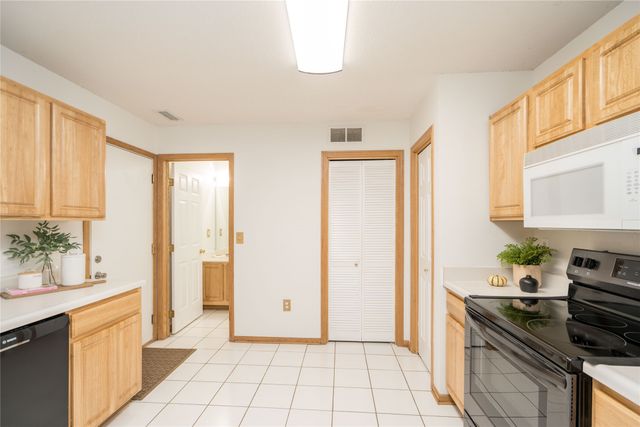 5221 Village Run Avenue 1503, Des Moines, IA 50317