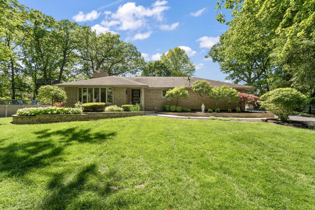 11728 Monroe Place, Crown Point, IN 46307