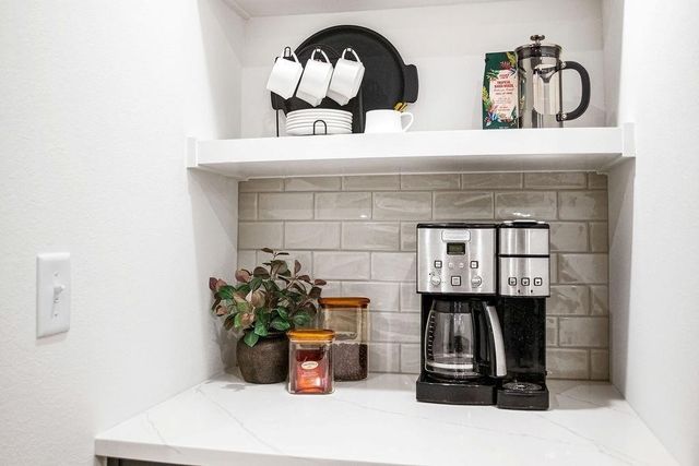 4104 W Wood Street, Rogers, AR 72756