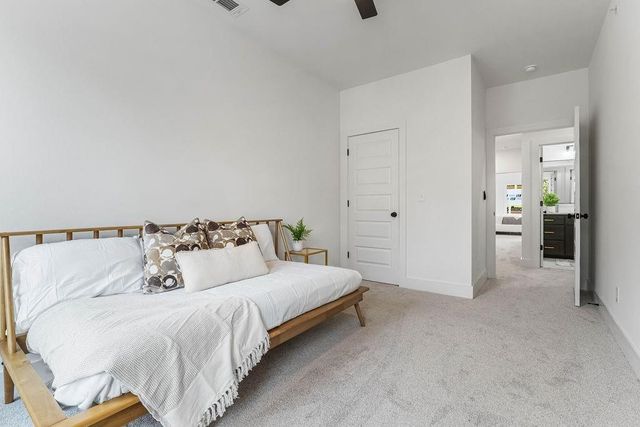 4104 W Wood Street, Rogers, AR 72756