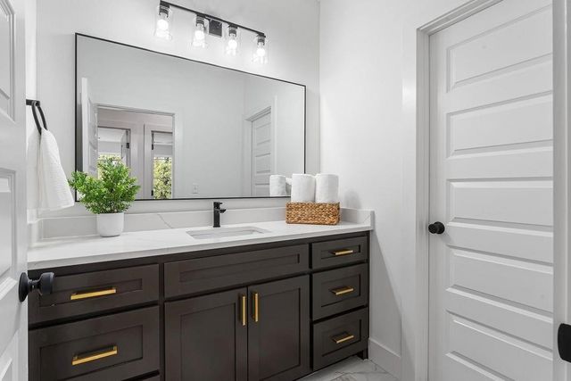 4104 W Wood Street, Rogers, AR 72756