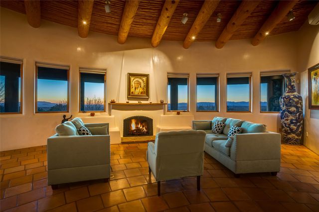 1301 Hummingbird Court, Santa Fe, NM 87501