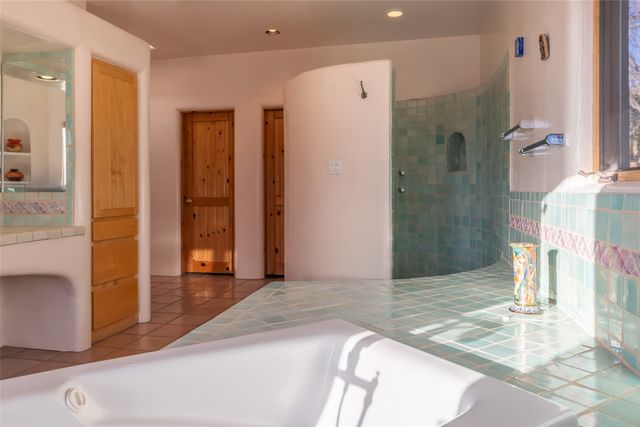 1301 Hummingbird Court, Santa Fe, NM 87501