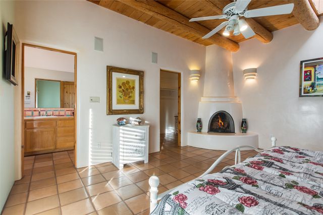 1301 Hummingbird Court, Santa Fe, NM 87501