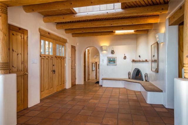 1301 Hummingbird Court, Santa Fe, NM 87501