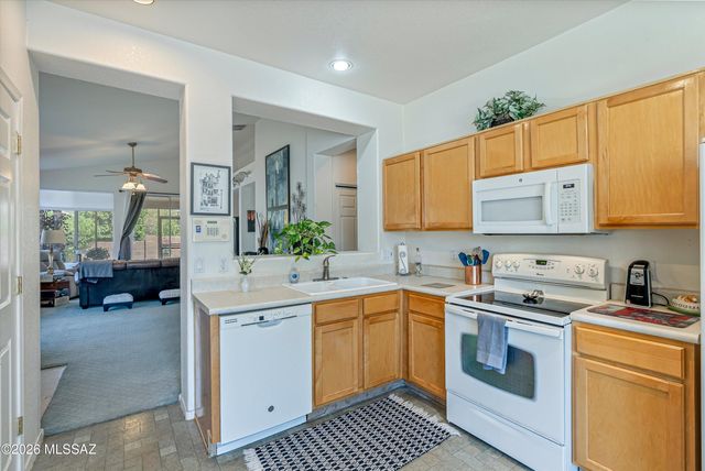 8048 W Cottonwood Wash Way, Tucson, AZ 85743
