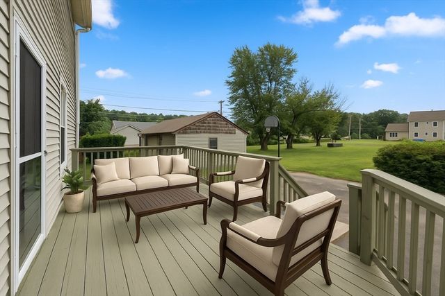 99 Woodmont St, Westfield, MA 01085