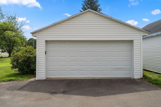 99 Woodmont St, Westfield, MA 01085