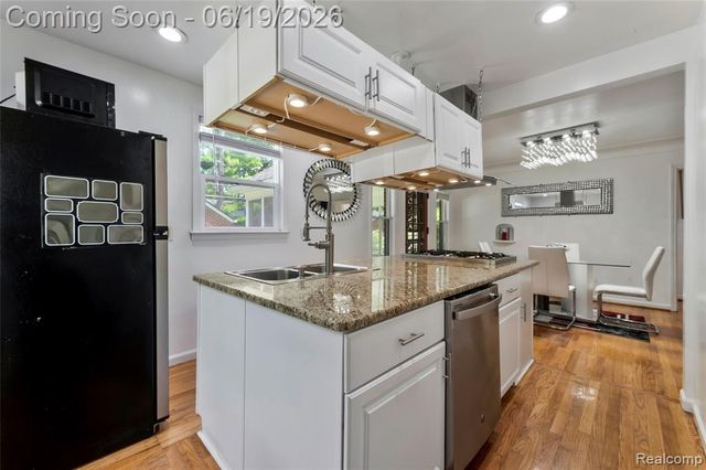 16216 Burgess, Detroit, MI 48219