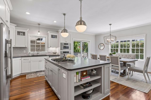 238 Broadway Avenue N, Wayzata, MN 55391