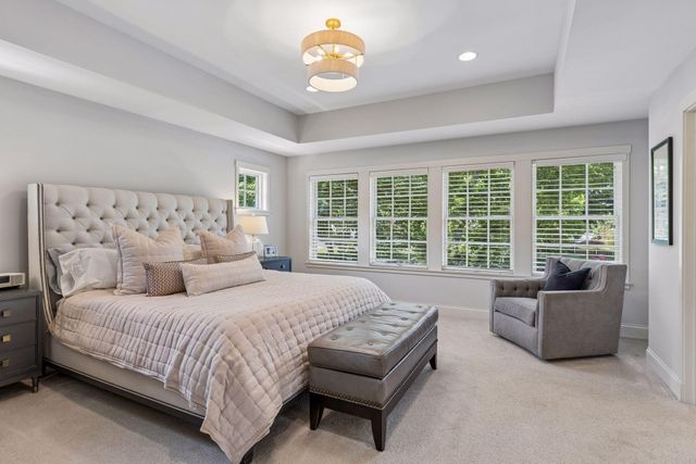 238 Broadway Avenue N, Wayzata, MN 55391