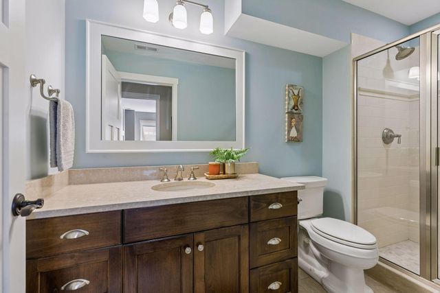 238 Broadway Avenue N, Wayzata, MN 55391