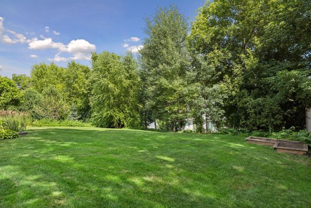238 Broadway Avenue N, Wayzata, MN 55391
