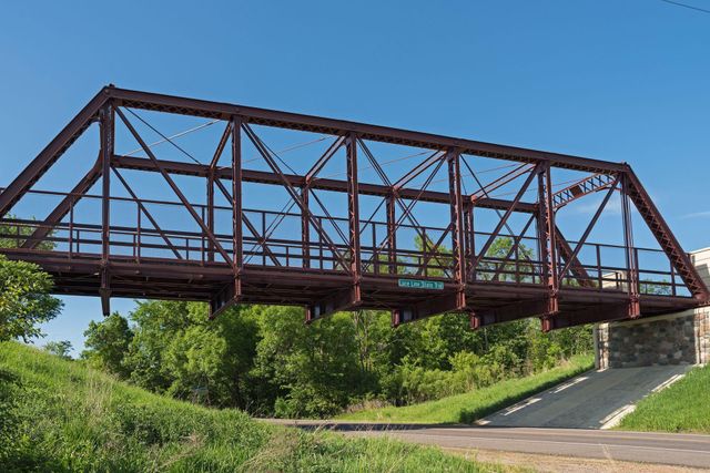 238 Broadway Avenue N, Wayzata, MN 55391