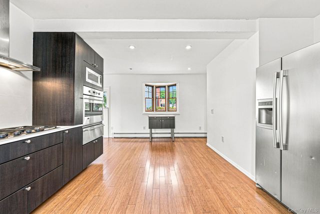 568 N Wellwood Avenue, Lindenhurst, NY 11757