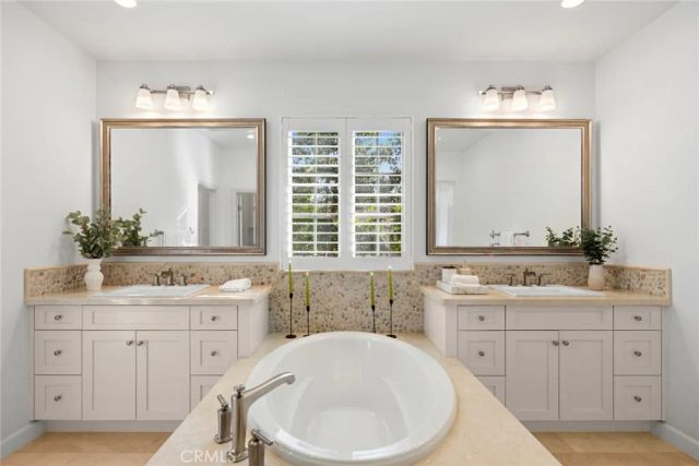 70 Livia, Irvine, CA 92618