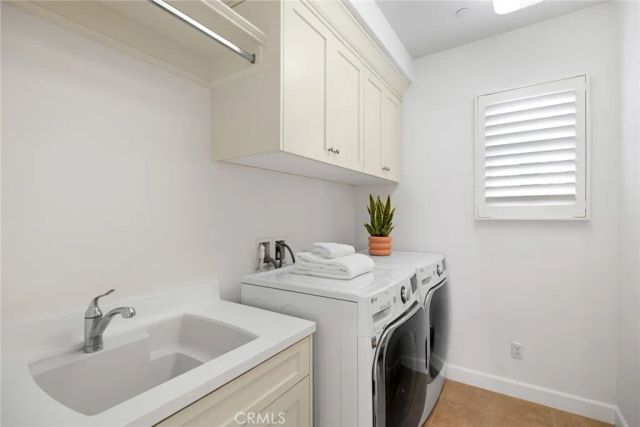 70 Livia, Irvine, CA 92618