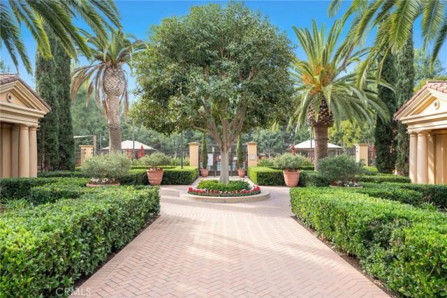 70 Livia, Irvine, CA 92618