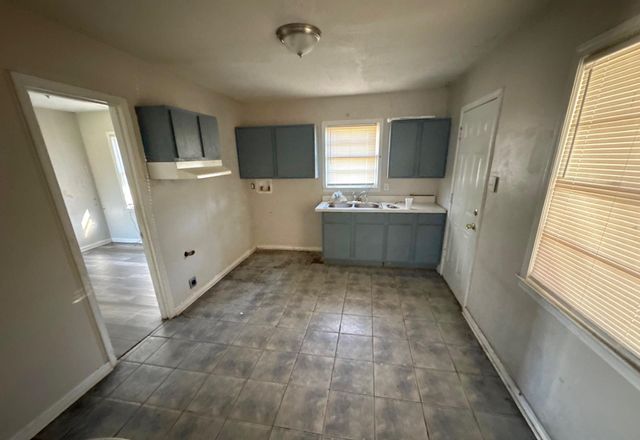 4826 LEONARD RD, Memphis, TN 38109