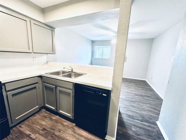 3702 S Second ST 117, Austin, TX 78704