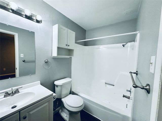 3702 S Second ST 117, Austin, TX 78704