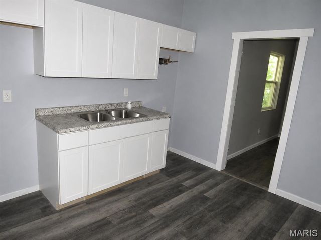6505 Joseph Avenue, St Louis, MO 63133