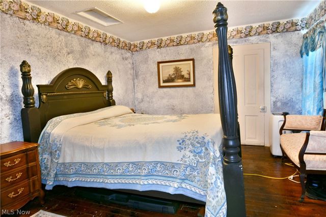 315 W Park Avenue, Niles, OH 44446